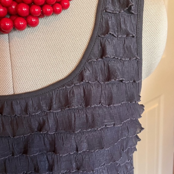 LOFT Sleeveless Tiered Top | Small - Picture 3 of 8
